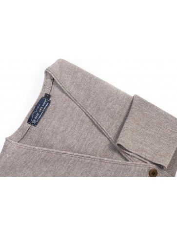 veste col V PEN GUEN taupe - 50% laine coupe ajustée, avec deux poches.