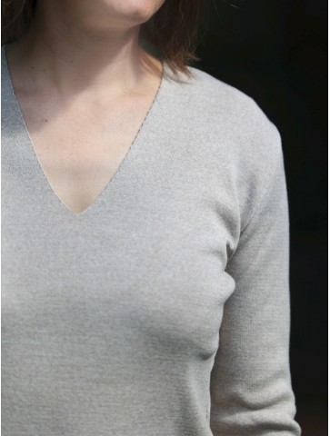 V CASTILLE Beige neck sweater - 50% wool slim fite