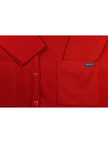 gilet col rond BERNIC rouge - 50% laine coupe droite, poches plaquées.