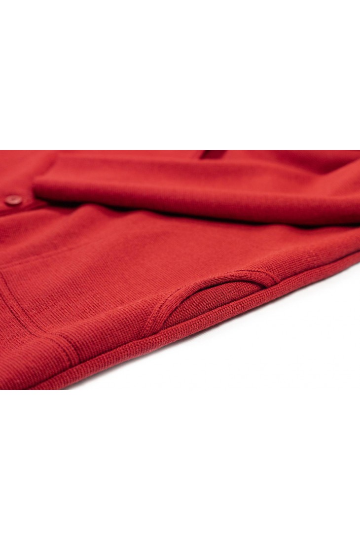 Red guen V -Guen V -neck jacket - 50% straight cut wool, with two pockets.