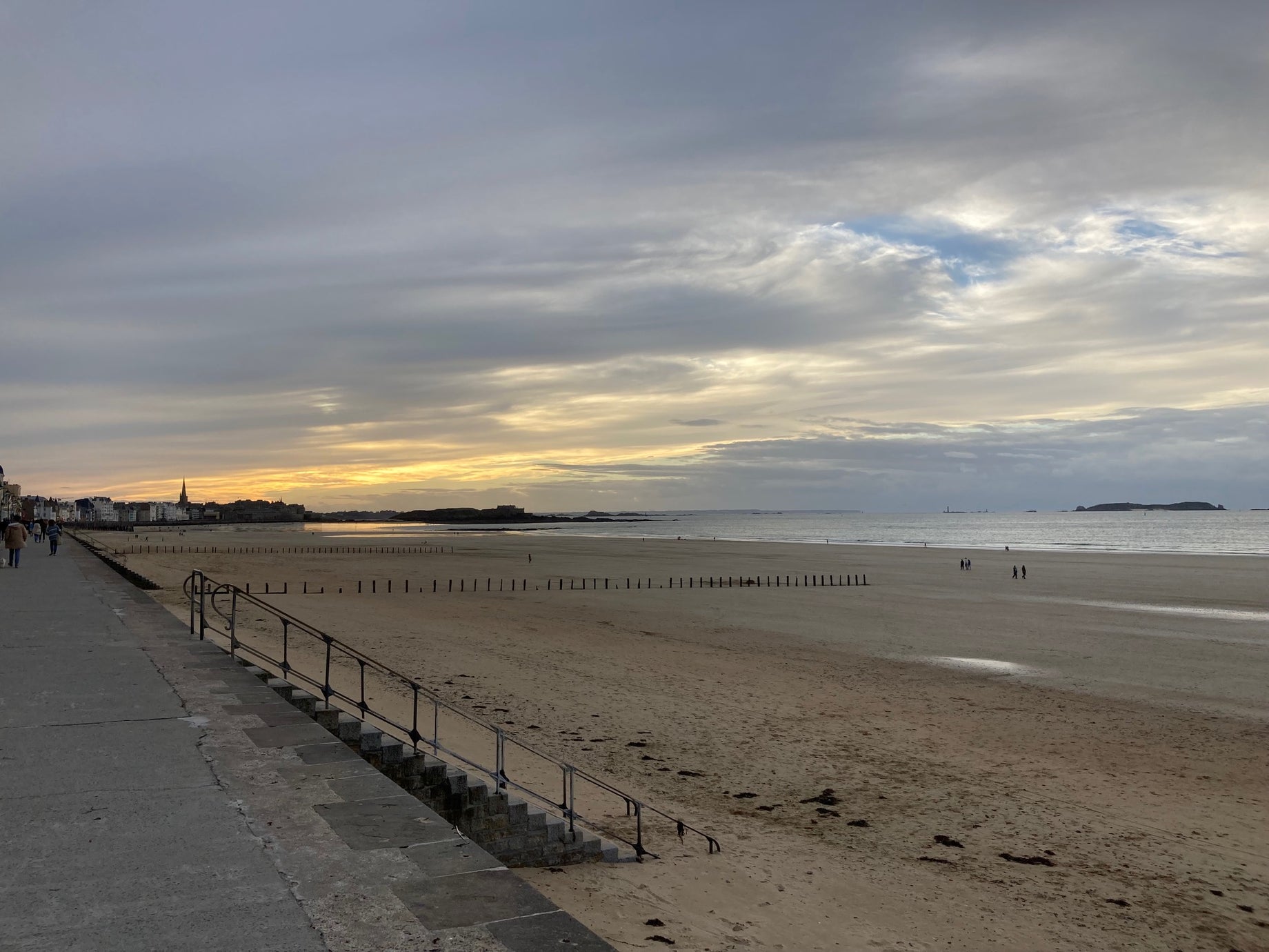 Les plus belles plages de la Côte d'Emeraude | Guide complet