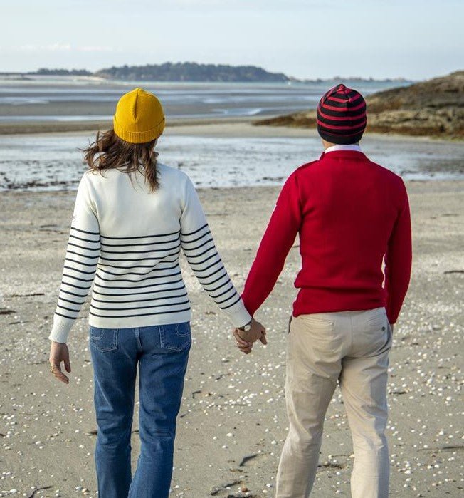 L'histoire du pull marin et la marinière : une tradition maritime intemporelle - Baie des Caps