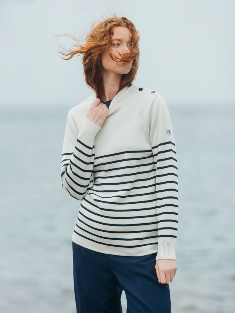 Pull marin ajuste femme ecru marine