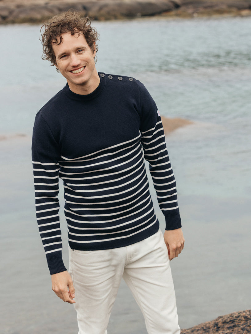 Pull marin ajuste homme marine ecru