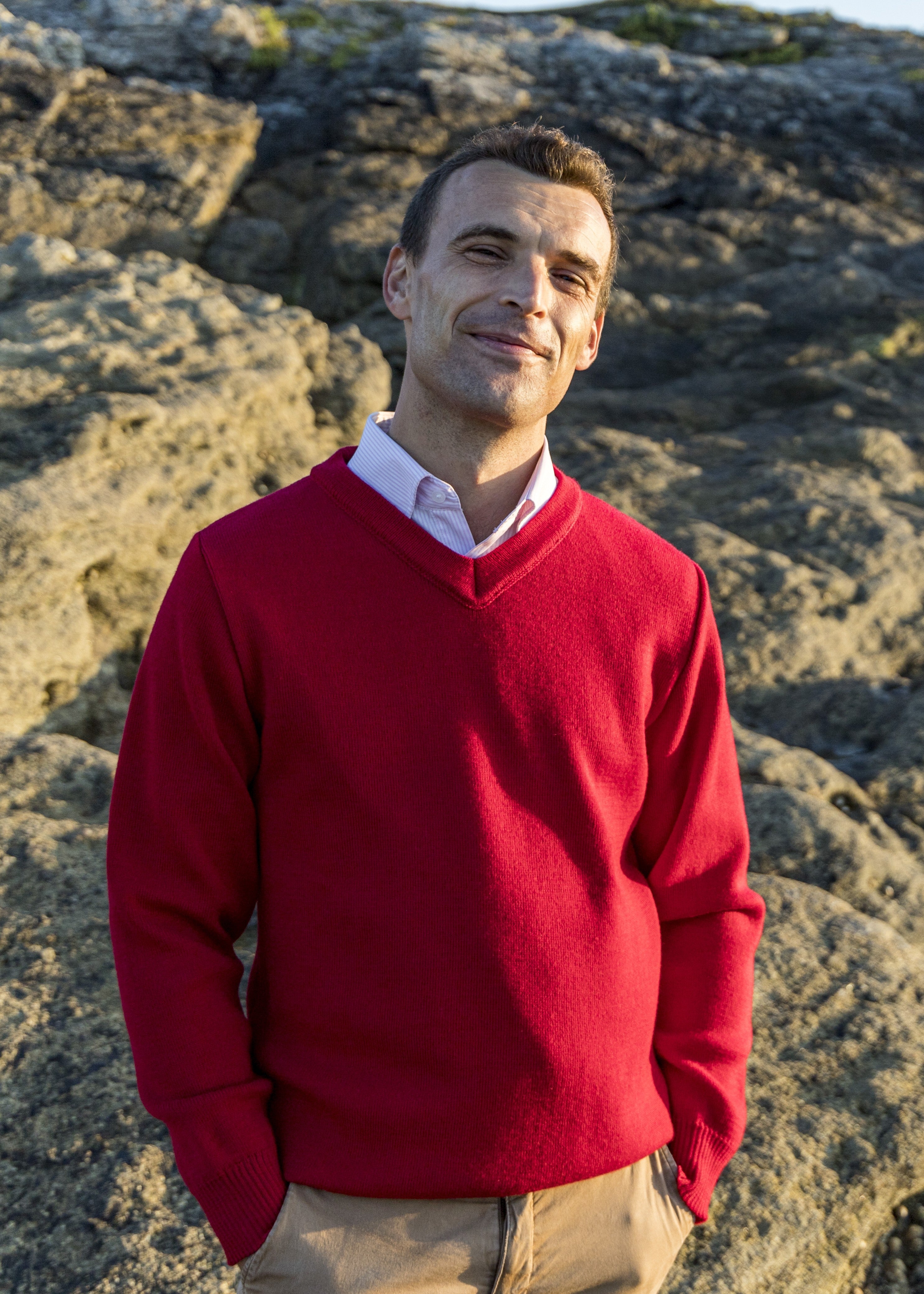 Pull col V "Faouet" Rouge 100% laine vierge - Baie des Caps